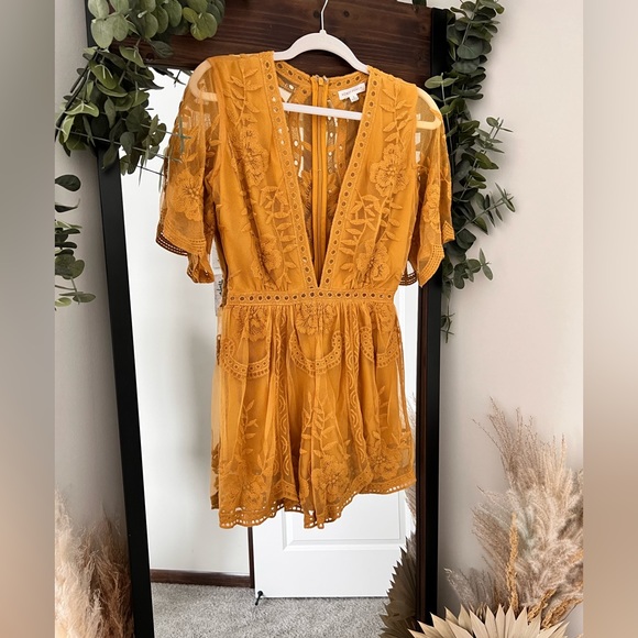 Romper - Picture 2 of 2